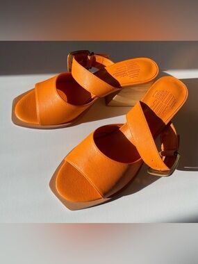 Charlotte Stone, Size 7, Lyra Shoe in Orange Peel Color, New with Box